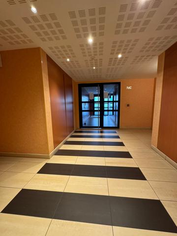 Très bel appartement de 4 pièces + Asc + Balcon + Box double!!!