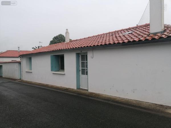 Maison à restaurer à vendre à Marans en Charente-Maritime (17230), ref : VD/599