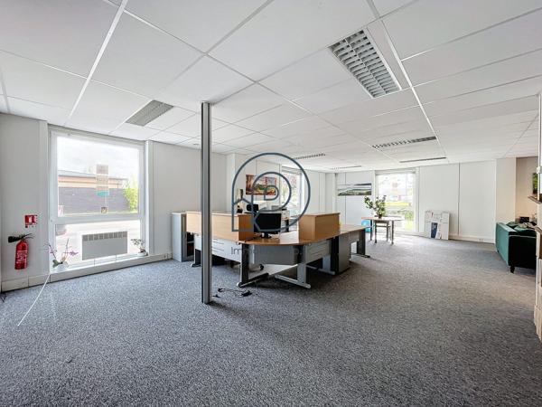 Roncq – Parc de l'Europe | Bureaux 264 m² ou 80 m² | Parkings inclus | À vendre
