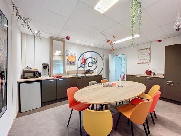 Roncq – Parc de l'Europe | Bureaux 264 m² ou 80 m² | Parkings inclus | À vendre
