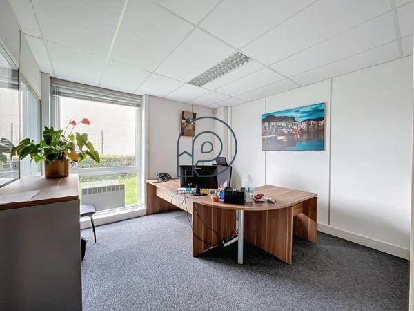 Roncq – Parc de l'Europe | Bureaux 264 m² ou 80 m² | Parkings inclus | À vendre