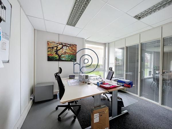 Roncq – Parc de l'Europe | Bureaux 264 m² ou 80 m² | Parkings inclus | À vendre