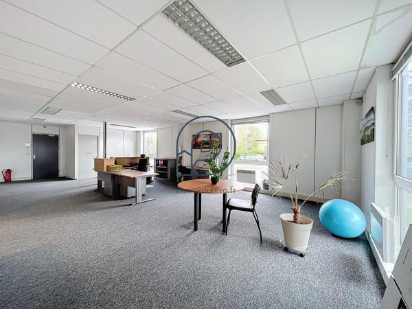 Roncq – Parc de l'Europe | Bureaux 264 m² ou 80 m² | Parkings inclus | À vendre