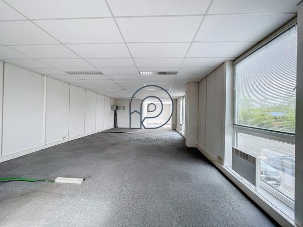 Roncq – Parc de l'Europe | Bureaux 264 m² ou 80 m² | Parkings inclus | À vendre