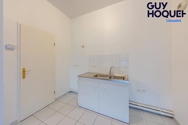 LOCATION d'un appartement de 3 pièces (55 m²) à SAVIGNY LE TEMPLE