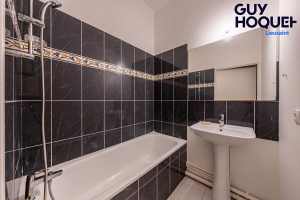 LOCATION d'un appartement de 3 pièces (55 m²) à SAVIGNY LE TEMPLE