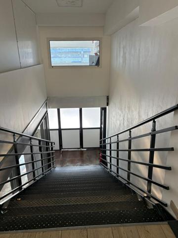 Local commercial 720 m²