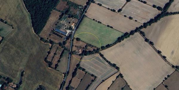 TRÈS JOLIE MAISON DE CARACTÈRE A RÉNOVER ENTIÈREMENT, POSSIBILITÉ 140 M² HABITABLES, ANNEXES ET DÉPENDANCES SUR 8768 M²