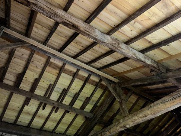 TRÈS JOLIE MAISON DE CARACTÈRE A RÉNOVER ENTIÈREMENT, POSSIBILITÉ 140 M² HABITABLES, ANNEXES ET DÉPENDANCES SUR 8768 M²