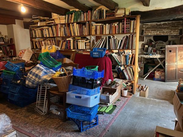 TRÈS JOLIE MAISON DE CARACTÈRE A RÉNOVER ENTIÈREMENT, POSSIBILITÉ 140 M² HABITABLES, ANNEXES ET DÉPENDANCES SUR 8768 M²