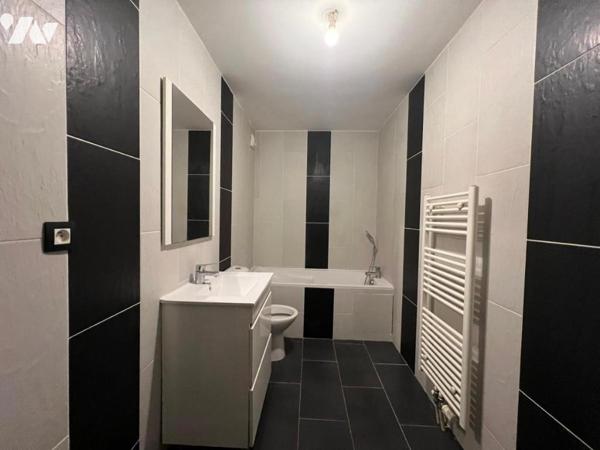 ROMAINVILLE (Seine-Saint-Denis) - Appartement 2 pièces avec parking 