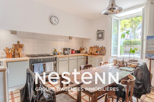 Propriété répartie sur un ensemble comprenant une habitation, un atelier et dépendances secteur du Viaur