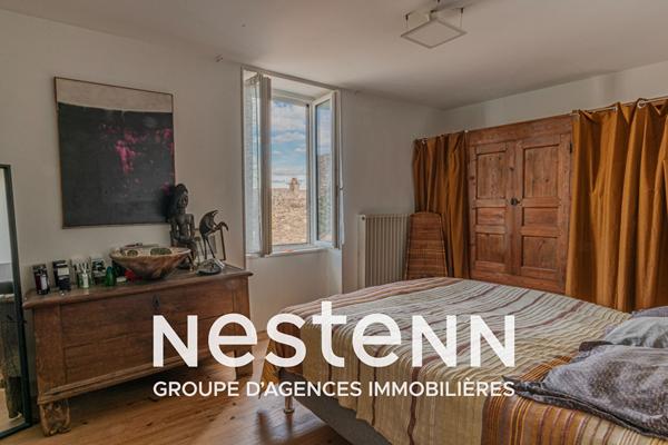 Propriété répartie sur un ensemble comprenant une habitation, un atelier et dépendances secteur du Viaur