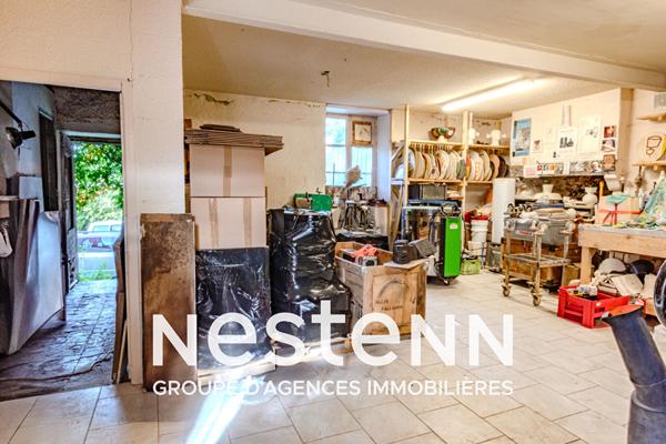 Propriété répartie sur un ensemble comprenant une habitation, un atelier et dépendances secteur du Viaur