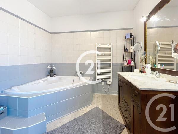 Maison à vendre  9 pièces - 288 m2 COGNAC - 16