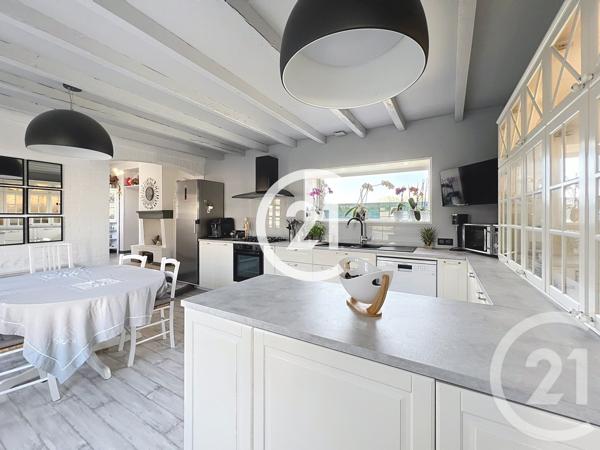 Maison à vendre  9 pièces - 288 m2 COGNAC - 16