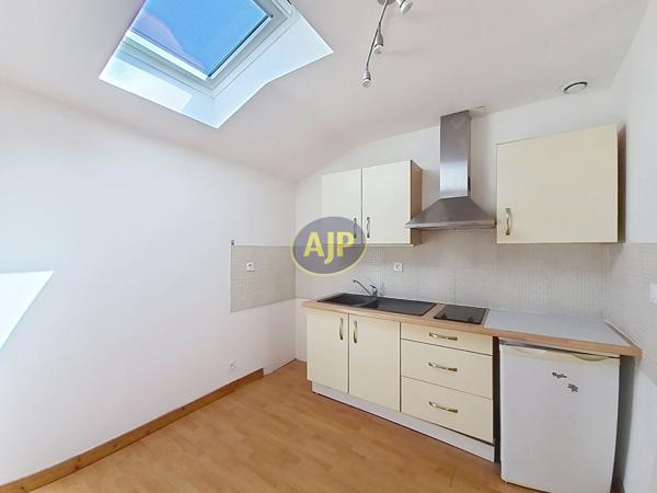 Appartement à louer Pornic : 2 pièces, 37m² avec 1 chambre(s) à 565€ - AJP Immobilier Pornic