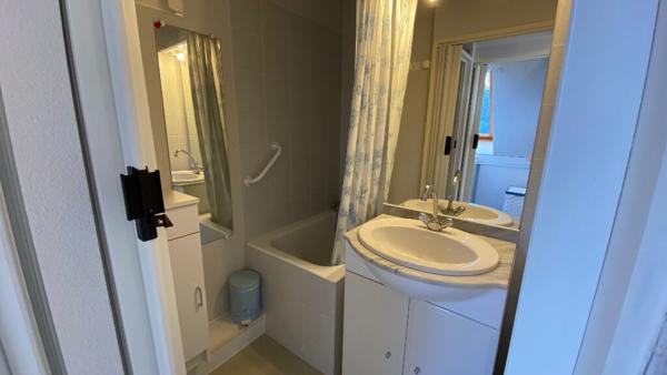 SAINT-PIERRE-QUIBERON - Duplex avec jardin, terrasse, stationnement et cellier