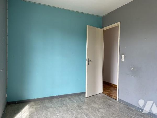 MAISON DE PLAIN-PIED SUR SOUS-SOL