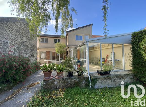 Maison à vendre 8 pièces 174 m² Le Mesnil-Saint-Denis