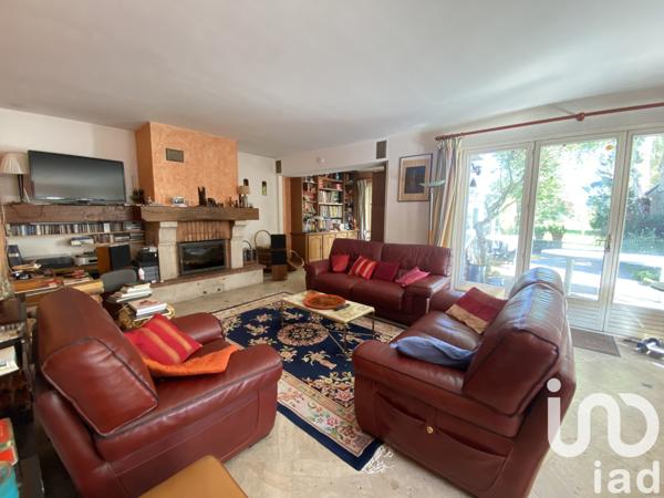 Maison à vendre 8 pièces 174 m² Le Mesnil-Saint-Denis