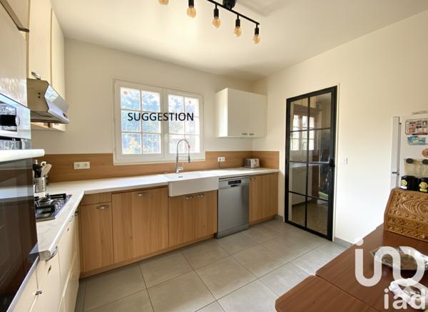 Maison à vendre 8 pièces 174 m² Le Mesnil-Saint-Denis