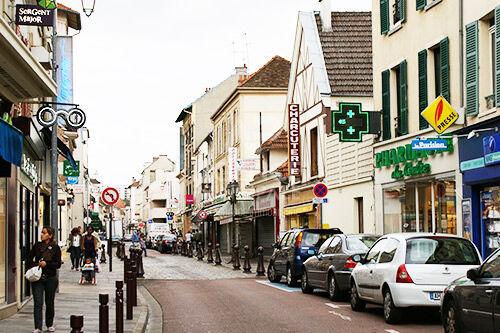 POISSY - Hyper Centre- 3 Pièces de 73 m²

Loyer €1 100/mois charges comprises **

- Ref : 8864