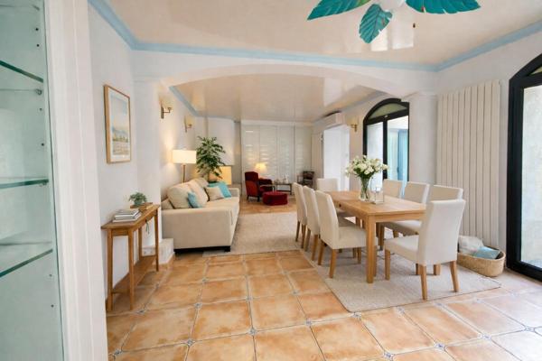 Exclusivité - Maison familiale avec piscine  - Quartier pavillonnaire