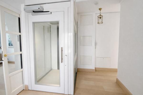 Exclusivité - Maison familiale avec piscine  - Quartier pavillonnaire