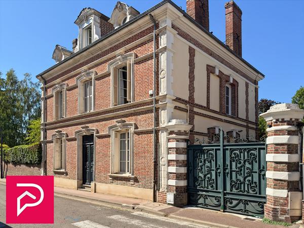 Maison 9 pièces 235 m2