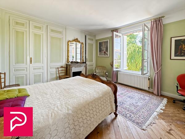 Maison 9 pièces 235 m2