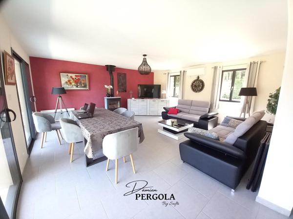 Magnifique maison d'architecte de 178 m² implantée sur un terrain de 5800 m²