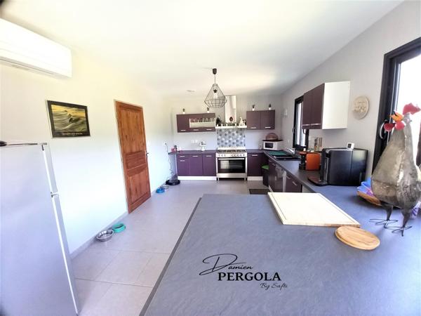 Magnifique maison d'architecte de 178 m² implantée sur un terrain de 5800 m²