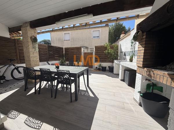 Grande maison de village - Uchaud - cour et parking privatifs