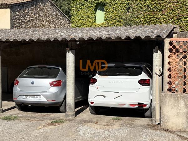 Grande maison de village - Uchaud - cour et parking privatifs