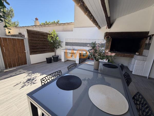 Grande maison de village - Uchaud - cour et parking privatifs