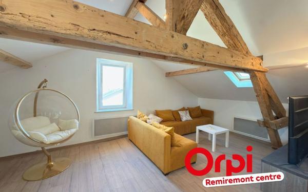 Immeuble à vendre    8 pièces • 162 m2 Saint-Nabord