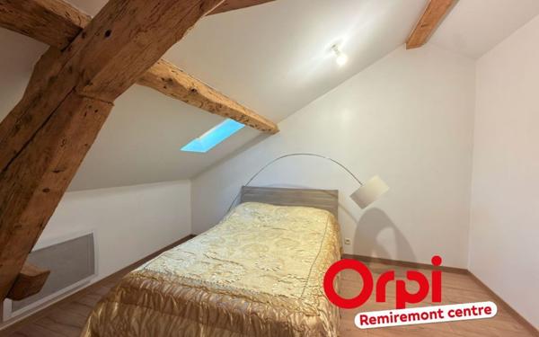 Immeuble à vendre    8 pièces • 162 m2 Saint-Nabord