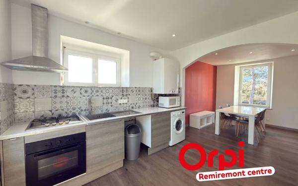Immeuble à vendre    8 pièces • 162 m2 Saint-Nabord