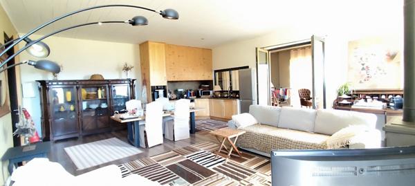 Villa d’architecte 280m²  avec piscine à débordement sur 7 300 m² – Vues panoramiques à 360°