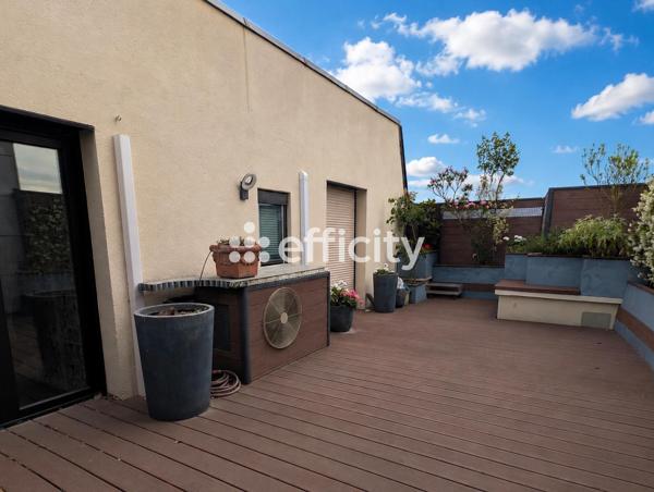Appartement
         5 pièces
        - 135 m² Exclusivité 998 000 € *