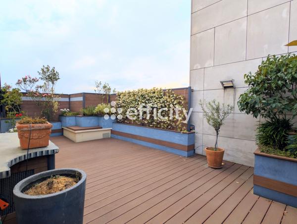 Appartement
         5 pièces
        - 135 m² Exclusivité 998 000 € *