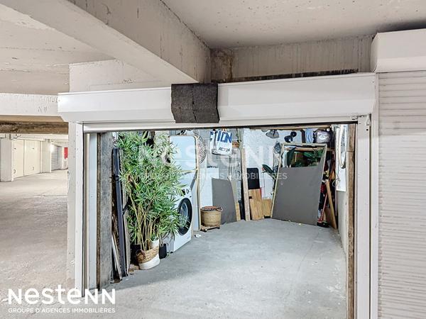 Garage souterrain de 11m² avec accès piscine dans le port de Gruissan