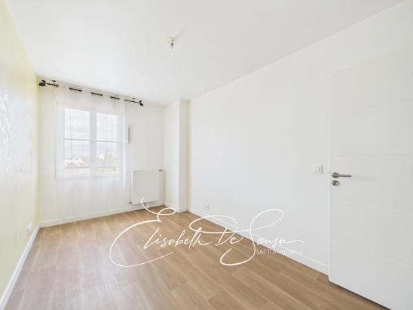 Lumière, terrasse de 5,30 m2 résidence de standing