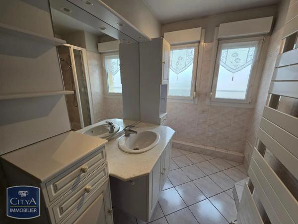 Appartement à louer 3 pièces 71m² Issoire (63500)