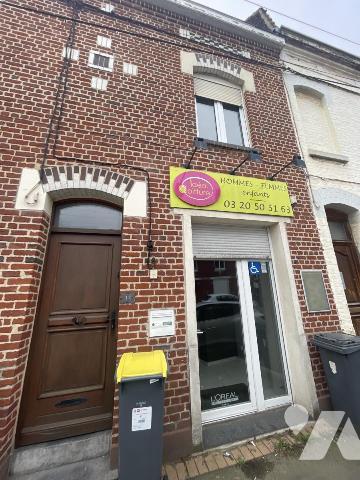 Immeuble mixte – Local professionnel 49 m² + T2 loué – Idéal investisseur
