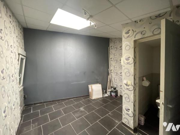 Immeuble mixte – Local professionnel 49 m² + T2 loué – Idéal investisseur