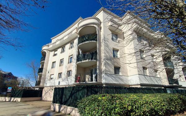 Appartement à vendre    1 pièce • 17,60 m2 Noisy-le-Grand