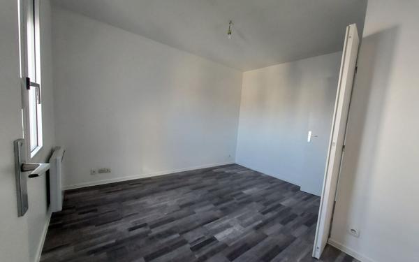 Appartement à vendre    1 pièce • 17,60 m2 Noisy-le-Grand