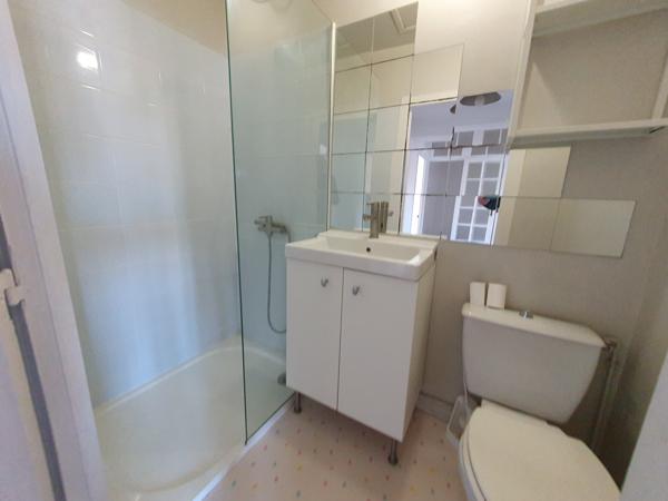 Maison  10 pièce(s)  7 chambre(s)  196 m²